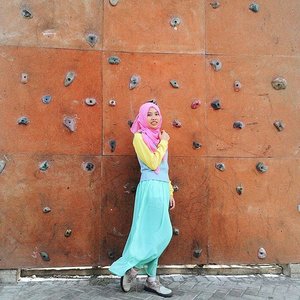 [BLOGGED] You are What You Wear Bit.ly/YaWYWid (direct link on bio) [Bahasa] #ClozetteID #COTW #PopofColor