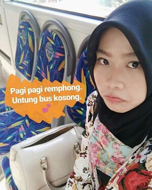Mau pamer hasil makeup sendiri😂 (contour idung gagal bgttt. Susah ya gapunya makeup brush 😂) #beautyandfashion #ClozetteID #starclozetter #motd #makeup #officelook