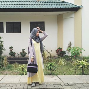 The sky keep changing; sunny and cloudy. Just like our mood⚡ Wish me my very best luck on struggling with my study, work, and pokemon-finding in this new chapter of college life ✌👀 🎶 #shasoutfit #clozetteid #ootd #hijab #casual #yellow #grey #campusootd #hijabootdindo #ootdasean #ootdindo #ootdmagazine