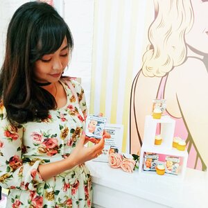 The new wishlist checked ✔Pertama lihat Photobalm Powder ini dari insta story kak @alodita dan langsung kepingin punya karna packagingnya super gemes, and thanks a bunch for @clozetteid yang sudah mengundang aku hadir di launching event @thebalmid kemarin, aku jadi bisa coba dan akhirnya produknya❤Buat yang penasaran sama Photobalm Powder, review menyusul di blog ku yaa 💋#ClozetteId #StarClozetters #TheBalmId #YouxTheBalm #ClozetteID #TheBalmXClozetteIDReview #ClozetteIDReview