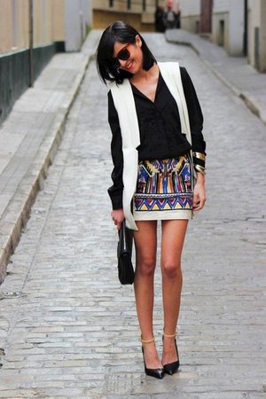 fashion inspiration. Ethnic skirt for work attire
