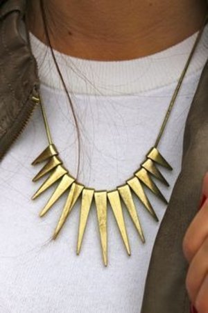 gold stud necklace