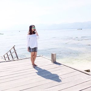 Sunny saturday at gili trawangan ☀️ #vsco #vscocam #gilitrawangan #ootd #ootdindo #ootdasean #lookbookindonesia #lookbook #clozetteid