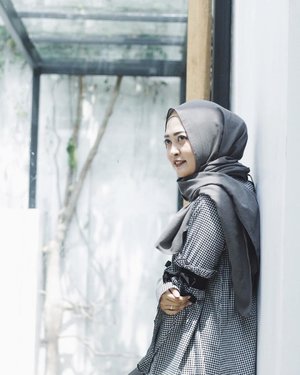 Sunkissed photograph ✨✨✨ Captured by @sahidbwn #vsco #vscocam #ootd #hijabootd #clozetteid