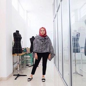 Batik attire 👏🏻👏🏻 #vsco #vscocam #ootd #clozetteid