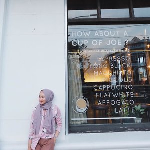 Currently in love with dusty colour. What do you think?#vsco #vscocam #ootd #hijabootd #clozetteid