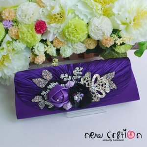 Purpur Clutch
Purple clutch with full beaded lace, satin flowers, diamond brooch, crystals and pearls
Real Picture
#ootd #clozetteid #newcr8tion #taspesta #silver #fashion #handmade #hijabstyle #kondangan #pesta #indonesiacraft #oem