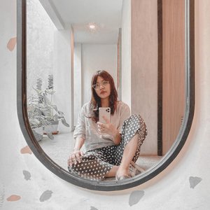 I rarely take a mirror selfie, but this mirror is an exception. #clozetteid