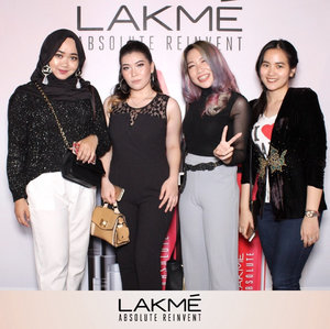 Glam Night Party with @lakmemakeup ✨

#LakmeMakeup #LakmeSquad