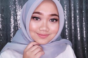 Just shared Lebaran Makeup Tutorial on my youtube channel. Link on bio.
Makeup deets: 🌈 @bioderma_indonesia Hydrabio Serum
🌈 @maybelline Fit Me Foundation Matte in shade Natural Beige
🌈 @revlonid Colorstay Concealer
🌈 @maybelline V-Face Duo Powder
🌈 @revlonid Touch & Glow Face Powder
🌈 @nyxcosmetics_indonesia Eyebrow Pencil
🌈 @maybelline The Nudes Palette
🌈 @maybelline Hyper Ink Liner
🌈 @maybelline Cheeky Glow in shade Creamy Cinnamon
🌈 @catriceindonesia Highlighter
🌈 @getthelookid L'oreal Makeup Setting Spray
🌈 @eminacosmetics Lip Cream No. 2