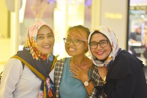 Manis manis anet sih 😍 apalago rambutnya @arini.endah udah kayak gulali kata #darelladhibrata 😁

#clozetteid #lisnamotret