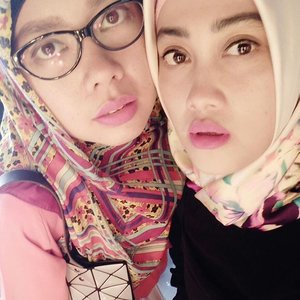 Pamer bibir pink meronah 💋

#bloggerhoreey #friendship #clozetteid #selfie #oppor7s