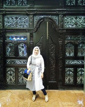 Smile! Life is beautiful ❤#ootd #indonesianhijabblogger #lifestyleblogger #lifeofablogger #stylediary #hijabootdindo #hijabfeature_2016 #clozetteid #clozettehijab #quoteoftheday #hijabfashion #dailyhijabindo #diaryhijaber #tapfordetails