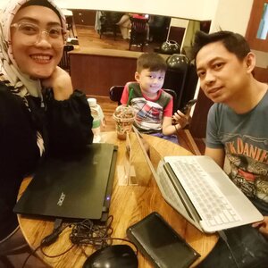 😅 #clozetteid #familytime #stylediary #andiyaniachmad #socialmediaqueen