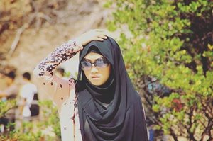 No caption ✌

#clozettehijab #clozetteid #hijabstyle #hijabfashion #hijabi #stylediary #mommyblogger #socialmediamom #milkteabunda
