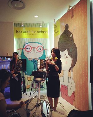 Tari dari @toocool_indonesia  menjelaskan tentang produk-produk #toocoolforschool.

Make up yang bagus adalah yang menempel di wajah yang sehat. Karena itu skin care juga penting.

#clozetteid #getyourglowon #beautyclublotteavenue #toocoolforschool #clozettextoocoolforschool