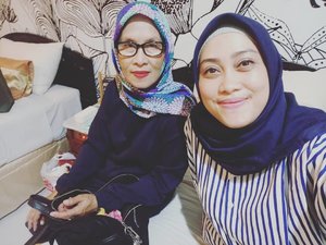 #selfiecantik sama mamah waktu traveling bareng ke #jogjakarta 💕 #clozetteid #momanddaughter #andiyaniachmad #travelingbarengnyokap #thursdaymood #instadaily