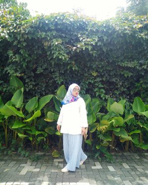 Love this wide cullote from @anggie_shop 😘 ••#ClozetteID #ootd #hijabstyle #hijabootdindo #hijabfashion #hijabi #style #stylediary #takenbyoppo #oppor7s