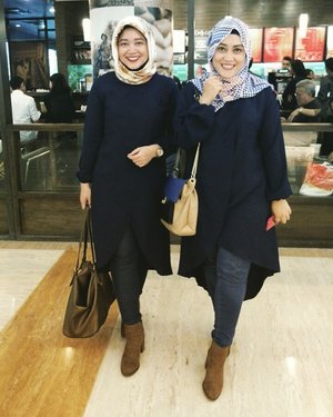 Friendship is about finding people who are your kind of crazy 😋😘 @lisna_dwi

#friendship #friendshipquotes #clozetteid #hijab #hijabi #hijabfashion #hijabstyle #ootd