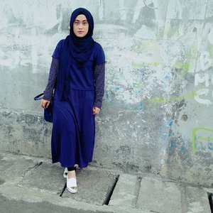 Today's mood 💋Tunic by @vaastu.id Shawl by @rashawl Shoes by @dncshoes_bdg #mostfavorite #ootd #hijabootdindo #hotdindo #clozetteid #clozettehijab #stylediary #urbanstreetwear #hijabstyleindonesia #socialmediaqueen #andiyanipics