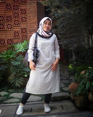 Senyumin aja 😊#clozetteid #hijabstyle #hijabfashion #mommyblogger #socialmediamom