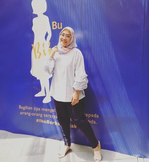 Happy Friday Ibu Bijak, wiken ini ada rencana kemana sama keluarga? Kalo aku, mau lihat grand launching Ferris Wheel terbesar di Indonesia yang ada di AEON Mall Jakarta Garden City. Penasaran sama Ferris Wheel-nya euy. 😍

#tgif #clozetteid #hijabi #hijabstyle #IbuBerbagiBijak #hijabfashion #socialmediamom #stylediary #andiyaniachmad #lifestyleblogger