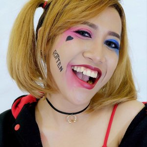 Happy Monday, happy people! 😘
.
.
Look Mbak Harley Quinn ini udah direquest sama @lucia_febri.
Hutang lunas! 😜
.
.
#FOTD #fotdindo #mymakeup #beautybloggerindonesia #beautybloggerjogja #ibbloggers #clozettedaily #clozetteid #makeupchallenge #makeupcharacter #harleyquinn #harleyquinnmakeup