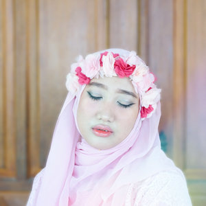 Forever #23 and blessed..#ClozetteID #FairyPink #FlowerHijab #FlowerCrown