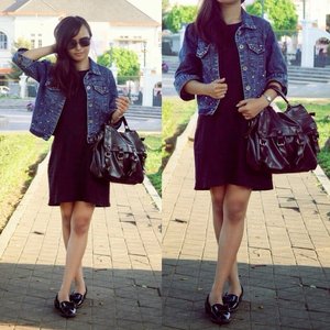 #COTW This is my kind of all black outfit. Feels comfy to wear my LBD with statement denim jacket. 