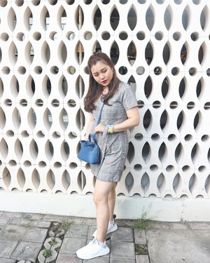 Just simple things. I like black and white,  monochrome; I like suits.
.
.
.
.
#influencer #clozetteid #influencersurabaya #influencerindonesia #ootd #veveootd #beautyvlogger #beautyvloggerindonesia