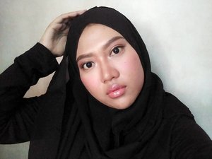 Hello 👋

On my face 👇👇 .precision liquid liner and mattreal skin natural mouse (1) from @lakmemakeup
.lip cushion (mauve) and primer pore refining anti-shine base from @catriceindonesia
.pencil eyebrow from @eminacosmetics 
#clozetteid #clozette #motd #eminacosmetics #lakme #catrice #jakarta #indonesia #germany #india #another #beautyblogger #beautytoday #instadailly #instatoday #bblogger #bvlogger #bloggerindonesia #bloggerjakarta #black #localproduct #tapforlike #thankyou #hello #makeup