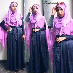 hello sunday 🌸⛅️
multishawl from @titanswardrobe 
velvo skirt from @vievelehijab 
shawl from @violet_hijab 
syukron 👍😽😘 #tapfordetails  #ainihijabi #ClozetteId #hijabersID #hijab #hotd #hijabi #hijablook #hijabfashion #hijaboutfitindo #hijabstyleindo #recomended #outfit #ootd #ootdhijabindo