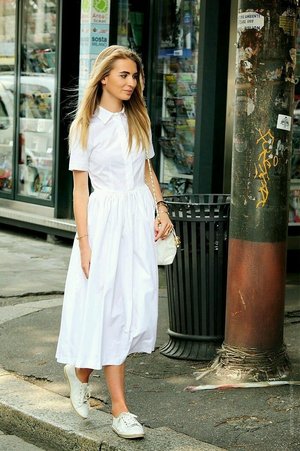 All white outfit ideas. Really love this outfit, all white but still chic. Hope this could your outfit inspiration! :)