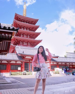 Clear day, blue sky, hot red building. ⛩️🌤️
Tokyo, Summer 2019.
-
-
#itselvinaaootd #itselvinaatokyo #clozetteid #clozette #ootd #trypomelo #exploretokyo #explorejapan