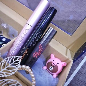 Up on the blog ! 👁️✨Reviews about ,not one or two, but three mascaras. One is Better than Sex Mascara from @toofaced , two is They're Real! Mascara from @benefitcosmetics and three is Taraoseyo! Mascara from @sarange_id . My review on them are now live on the blog. Each have their own strength and flaws, but every single one is special in their own way. Are you curious ? Then head up to the blog 😚💕.