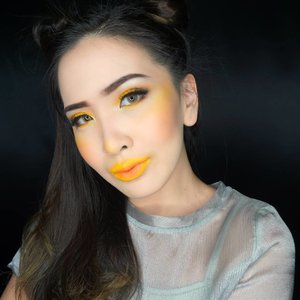 I drew a line,I drew a line for you,Oh what a thing to do,And it was all yellow 🎵 . --------------------------------------Face: @wetnwildbeauty Photo Focus FoundationEyes, Lips, Blush: @sugarpill Burning Heart Palette with @nyxcosmetics_indonesia JEP "Milk" as baseLashes: @thewlashesofficial "Paris"
