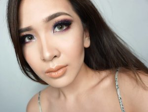 Happy weekend everyone, rise and shine 💟☀ Played with a lot of new things in this make-up look:

New eyeshadow palette @juviasplace Masquerade Mini from @juicemixmax 
New lens: 
Eyeluna Mini Moon Brown from @helloherlens . Love how these lenses have a subtle greenish color that makes my eyes look earthy 🍃 
New lashes: @ardell_id Double Up Double Wispies 💄: @makeupforeverid Artist Rouge C104