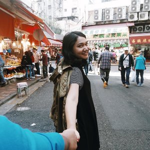 A little throwback won't hurt. ait? #followme #followmeto--This one from almost a year ago, december 2016 in Hongkong. Truth to be told, I don't know at that time that I actually already pregnant with Nara when we spent vacay there. It's the earliest week, probably around 3/4 weeks tiny seeds in my tummy. And now he's almost 4 months old this December. Time really walking fast.......#instadaily #livethelittlethings #abmhappylife #petitejoys #thatsdarling #darlingmovement #pursuepretty #thehappynow #thegirlgang #stylediaries #wiw #currentlywearing #ggrep #clozetteid #hongkong