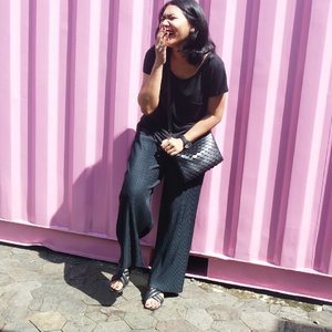 Love this Pleated Palazzo Pants. Read it here -> http://wndrldofmine.blogspot.co.id/2016/11/pleated-palazzo-pants.html?m=1ere or click on my bio 😉