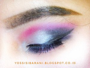 This time i used three colors with a smokey eye with a pink base color from @wnwcosmetics SPOILED BRAT 👀❤. #bloggerceriaxwetnwildindonesia 
#Eyeshadow 
#SmokeyEye
#GlamLook
#ClozetteID