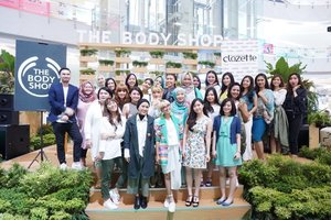 Beauty class No-Touring with @thebodyshopindo x @clozetteid .

Thank you for having us 😚😚..
@thebodyshopindo @clozetteid .
.
.
.
#cleanandbold #thebodyshopearthhour #tbsxclozetteid