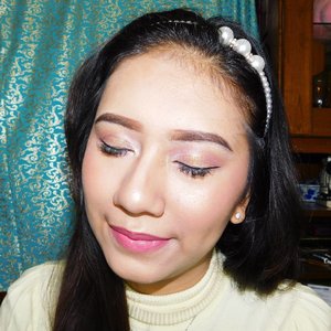 A new Video for Valentine been featured on my youtube channel . So, don't forget to visit my youtube channel https://youtu.be/kS4zaxqs5bo or klik link on my bio 🔝 , and happy watching ❤😘..PS : All makeup products i buy at sephora store in indonesia 😍 "Sweet a girl "Product detail : 1.	Backlight priming filter @beccacosmetics2.	Base Matifiante Mattifying primer @makeupforeverid @makeupforeverofficial3.	Ultra HD Foundation 125 @makeupforeverid@makeupforeverofficial4.	@sephoraidn Wonderful Cushion Beige 25 5.	Concealer Illuminates 01 Ivory @bourjois_id6.	KA-BROW @benefitindonesia @benefitcosmetics 05 7.	Shadow @toofaced – SEMI-SWEET8.	Concealer Illuminates 01 Ivory @Bourjois_id9.	The BrowGal Highlighter Pencil 01 – cherub shimmer10.	Concealer Illuminates 01 Ivory @Bourjois_id11.	Sephora Eyeshaow Palette – Crème Shimmer to my crees12.	Sephora Eyeshadow Palette – Pink Soft13.	Sephora Eyeshadow Palette – Ungu14.	Shadow @toofaced – Milk Chocolate15.	@sephoraidn Crème Eyeliners Palette – Kuning untuk dijadikan base shadow16. @MarcJacobs Palette no 7 – Pink shimmer no 517.	Long Lasting & Waterproof eyeliner by Lavie18.	Liner Stylo Eyeliner @Bourjois_id – 41 Noir19.	Color adapt Bronzer Sephora – Unique tan20.	@beccacosmetics Luminous Blush – Snapdragon21.	 @beccacosmetics Shimmering Skin Perfector Pressed – Champagne Pop22.	Marc Jacobs Lovemarc Lip Gel – 108 Have We Met?@marcbeauty @marcjacobs23. @tangleteezeruk @tangleteezerindo - Pink Thank you dad @joonbond, for this makeup challenge 😇..#pwaindonesiaxvalentine2017#sephoraidnbeautyinfluencer#valentine #valentinemakeuplook