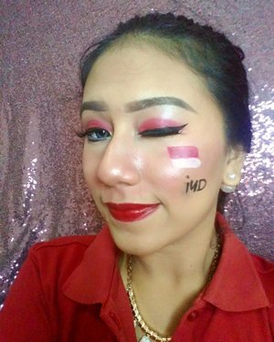 Selamat ulang tahun Indonesiaku 📣. Semoga indonesia semakin sukses dan jaya 😘. Oiya #makeupchallenge hari ini, aku menggunakan produk makeup dari @thebalmid 😍. You wanna try guys? 
@revcysiahaan 
@itsmenjen 
@loviawulanda 
@isabellasiant 
@yolandamairetha 
#thebalmindependenceday 
#thebalmid
#YossiMakeup 
#clozetteid