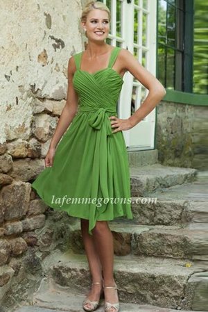 Cheap Two Straps Short Green Bridesmaid Dresses by La Femme Online
Colour: Green
Fabric: Chiffon + Satin
Closure: Back Zipper
Fully Lined: Yes
Built in Bra: Yes
Tailor Made: Yes
