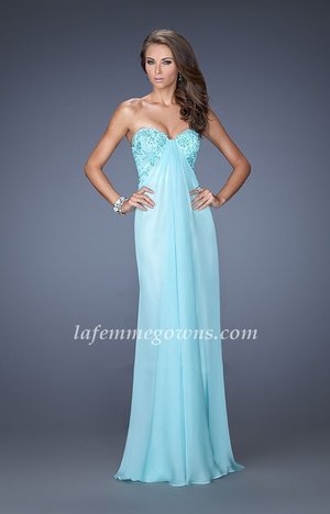  Long La Femme Style 20023 Prom Dress Features a Sweetheart Neckline, the Bust and Criss Cross Back Straps are embellished with Small Jeweled Lace, Sexy Side Slit, and Gathered Chiffon Skirt. This La Femme Sweetheart Dress is perfect for Prom Dress, Evening Dress, Winter Formal Dress, Bridesmaid Dress, Homecoming Dress or Special Occasion Dress. Size: Standard Size or Custom Made SizeClosure: Side ZipperDetails: Side Slip, Criss Cross Back StrapsFabric: ChiffonLength: LongNeckline: StraplessWaistline: NaturalColor: Light MintTag: Light Mint, Long, Strapless, Prom Dresses, La Femme 20023
