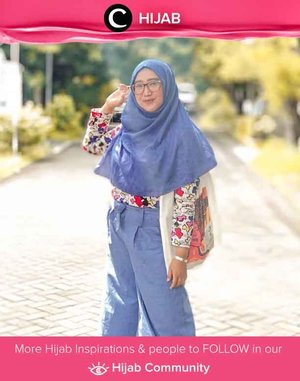 Cerahkan Rabu pagimu dengan outfit berwarna cerah dan prints ekstra! Simak inspirasi gaya Hijab dari para Clozetters hari ini di Hijab Community. Image shared by Clozetter @Newhildaikka. Yuk, share juga gaya hijab andalan kamu. 
