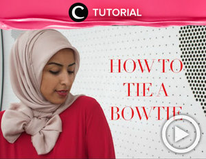 " Jika kamu bosan dengan hijab berlayer, kamu bisa berkreasi dengan menambahkan aksen pita pada hijabmu. Yuk, lihat tutorialnya berikut ini http://bit.ly/2cdrek4. Video ini di-share kembali oleh Clozetter: @aquagurl. Cek Tutorial Updates lainnya pada Tutorial Section.
"