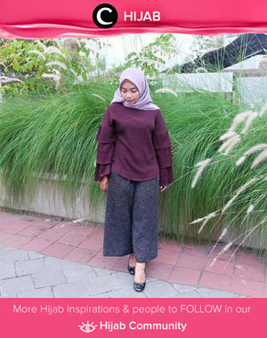 Casual combo: maroon layer sleeve top and grey culotte. Simak inspirasi gaya Hijab dari para Clozetters hari ini di Hijab Community. Image shared by Clozetter @ernykurnia14 . Yuk, share juga gaya hijab andalan kamu