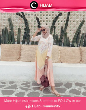 Clozette Ambassador @prapancadf struck a pose for the upcoming year. So, are you ready for 2022, Clozetters? Simak inspirasi gaya Hijab dari para Clozetters hari ini di Hijab Community. Yuk, share juga gaya hijab andalan kamu.