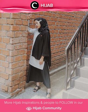 Don't forget to choose to be happy this Monday! Simak inspirasi gaya Hijab dari para Clozetters hari ini di Hijab Community. Yuk, share juga gaya hijab andalan kamu. Image shared by Clozette Ambassador @prapancadf.